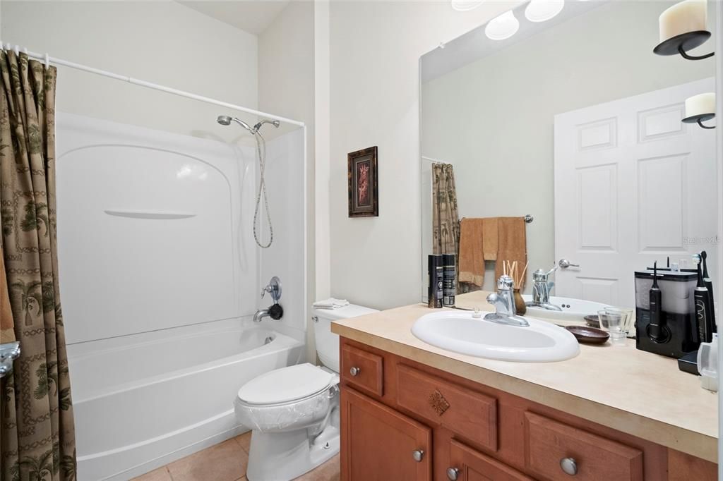 For Sale: $239,900 (2 beds, 2 baths, 1524 Square Feet)