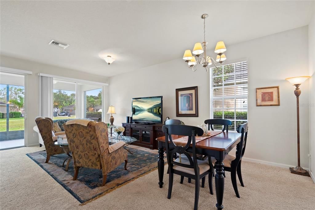 For Sale: $239,900 (2 beds, 2 baths, 1524 Square Feet)