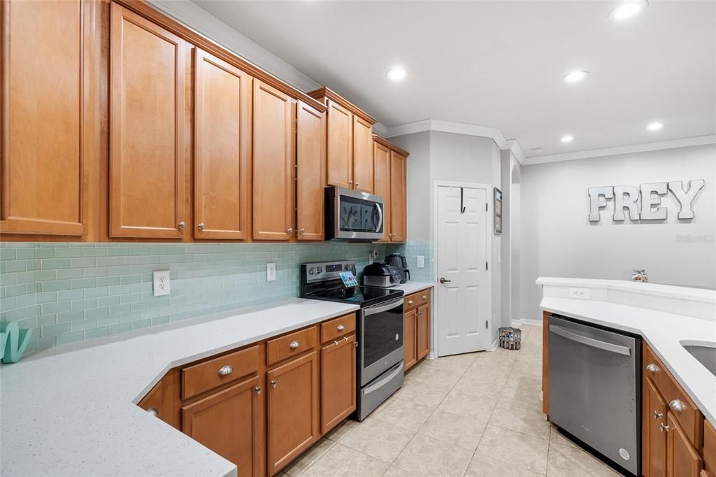 На продажу: $539,000 (4 спален, 3 ванн, 2276 Квадратных фут)