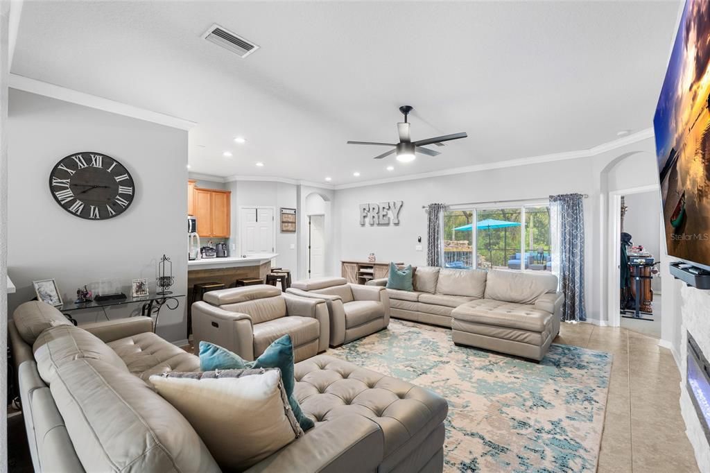 На продажу: $539,000 (4 спален, 3 ванн, 2276 Квадратных фут)