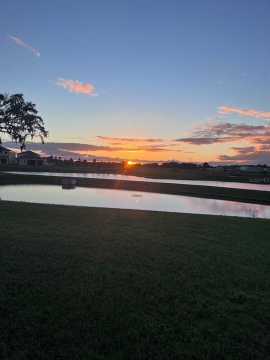 На продажу: $445,000 (4 спален, 2 ванн, 1846 Квадратных фут)