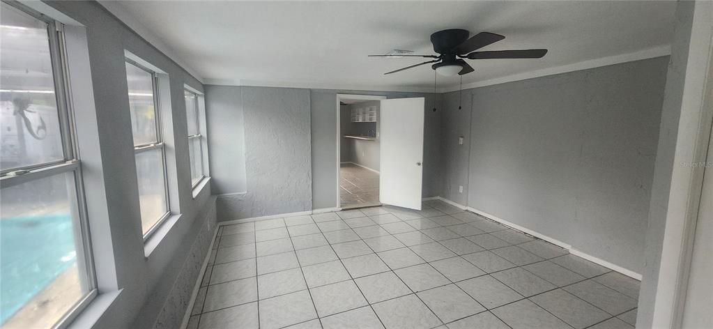 Под контрактом: $185,000 (3 спален, 2 ванн, 1762 Квадратных фут)