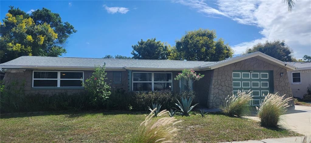 Под контрактом: $185,000 (3 спален, 2 ванн, 1762 Квадратных фут)