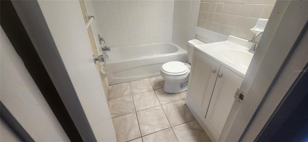 Под контрактом: $185,000 (3 спален, 2 ванн, 1762 Квадратных фут)