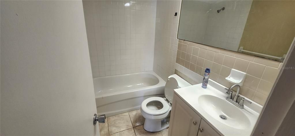 Под контрактом: $185,000 (3 спален, 2 ванн, 1762 Квадратных фут)