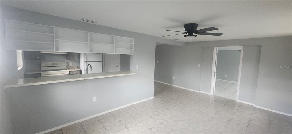 Под контрактом: $185,000 (3 спален, 2 ванн, 1762 Квадратных фут)