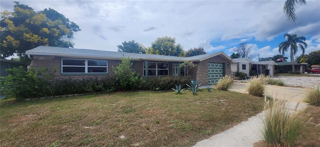 Под контрактом: $185,000 (3 спален, 2 ванн, 1762 Квадратных фут)