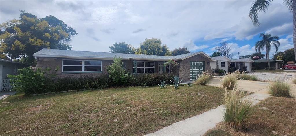 Под контрактом: $185,000 (3 спален, 2 ванн, 1762 Квадратных фут)