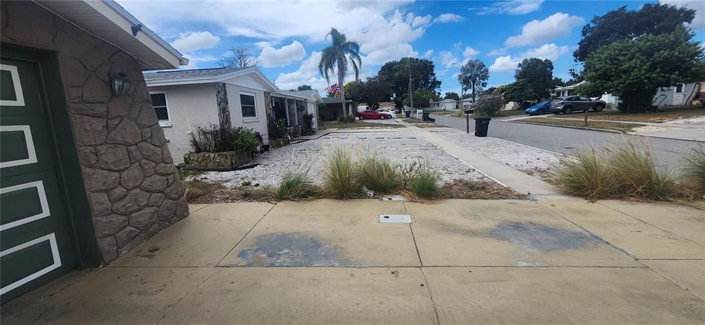 Под контрактом: $185,000 (3 спален, 2 ванн, 1762 Квадратных фут)