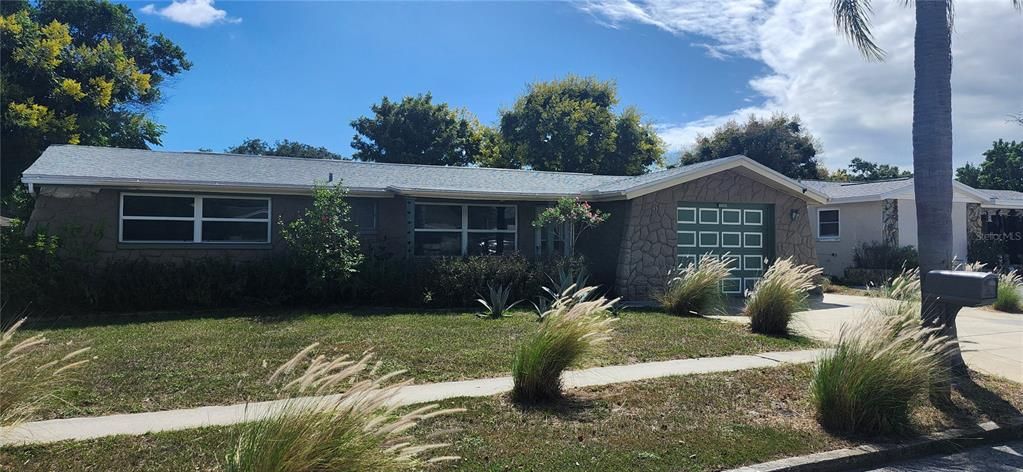 Под контрактом: $185,000 (3 спален, 2 ванн, 1762 Квадратных фут)