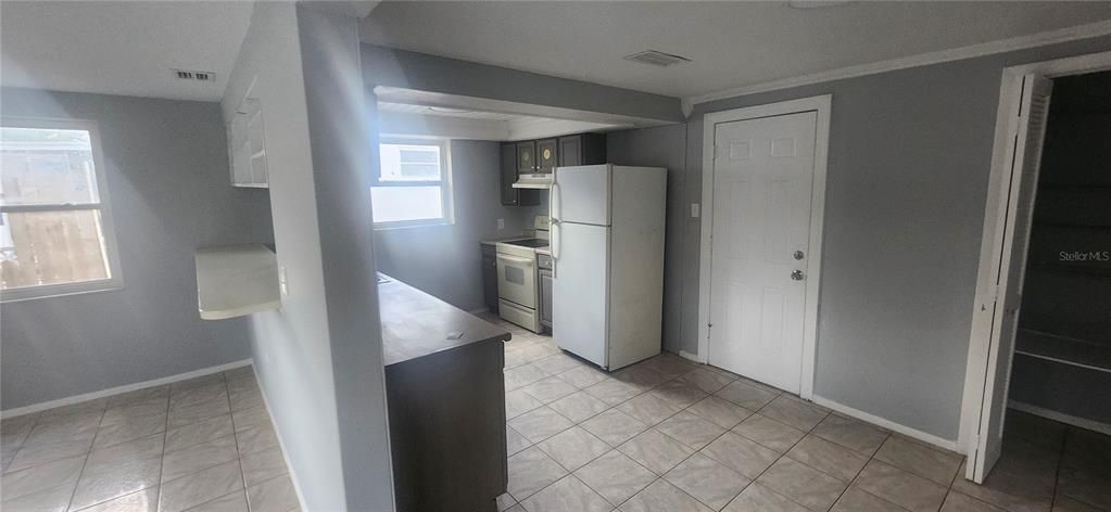 Под контрактом: $185,000 (3 спален, 2 ванн, 1762 Квадратных фут)