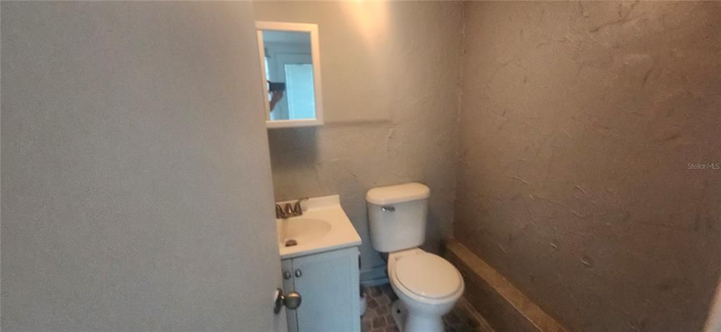 Под контрактом: $185,000 (3 спален, 2 ванн, 1762 Квадратных фут)