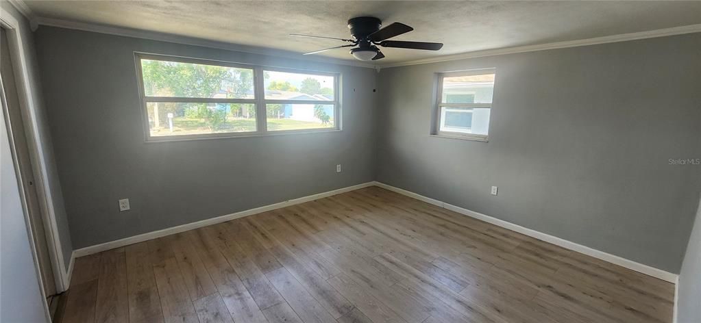 Под контрактом: $185,000 (3 спален, 2 ванн, 1762 Квадратных фут)