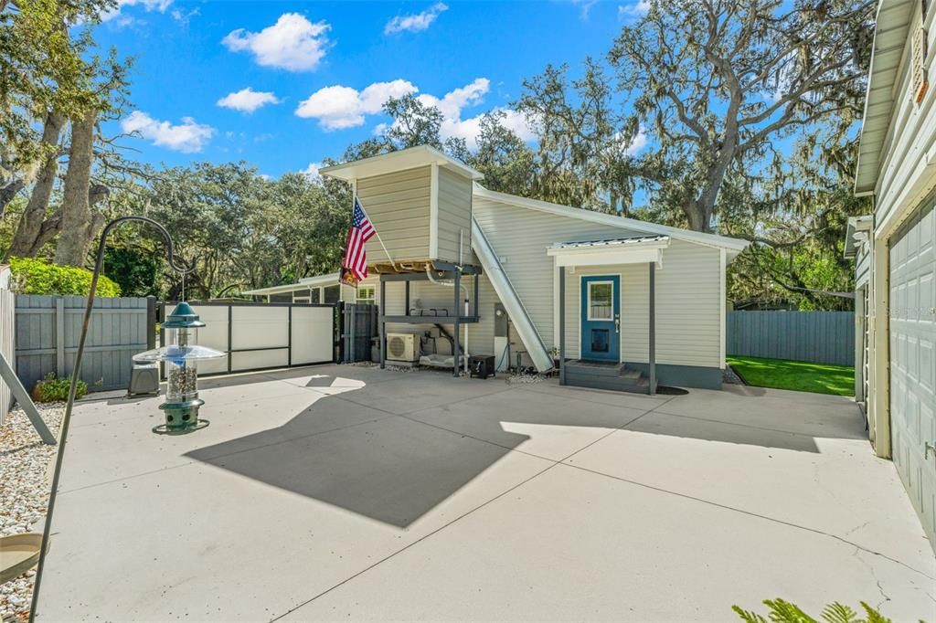 待售: $430,000 (2 贝兹, 1 浴室, 1071 平方英尺)