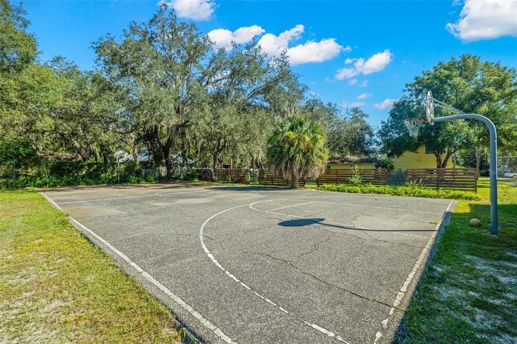 待售: $430,000 (2 贝兹, 1 浴室, 1071 平方英尺)