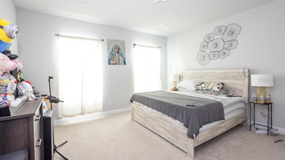 Active With Contract: $380,000 (3 beds, 2 baths, 1620 Square Feet)