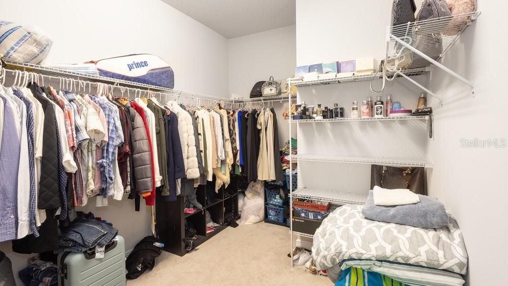 Active With Contract: $380,000 (3 beds, 2 baths, 1620 Square Feet)