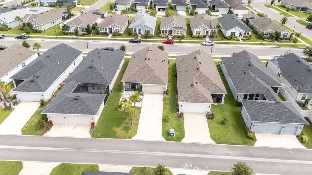 Active With Contract: $380,000 (3 beds, 2 baths, 1620 Square Feet)