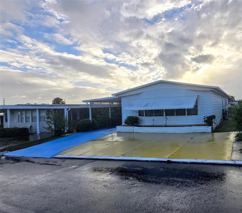 合同活跃: $159,900 (2 贝兹, 2 浴室, 1440 平方英尺)