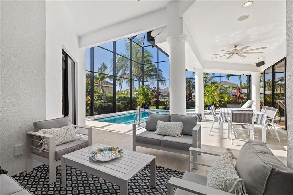 En Renta: $22,000 (4 camas, 4 baños, 4711 Pies cuadrados)