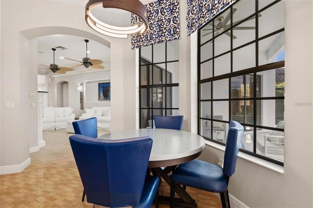 En Renta: $22,000 (4 camas, 4 baños, 4711 Pies cuadrados)