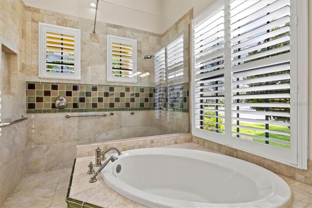 En Renta: $22,000 (4 camas, 4 baños, 4711 Pies cuadrados)