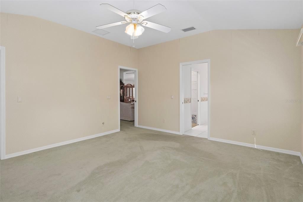 En Venta: $310,000 (3 camas, 2 baños, 1843 Pies cuadrados)