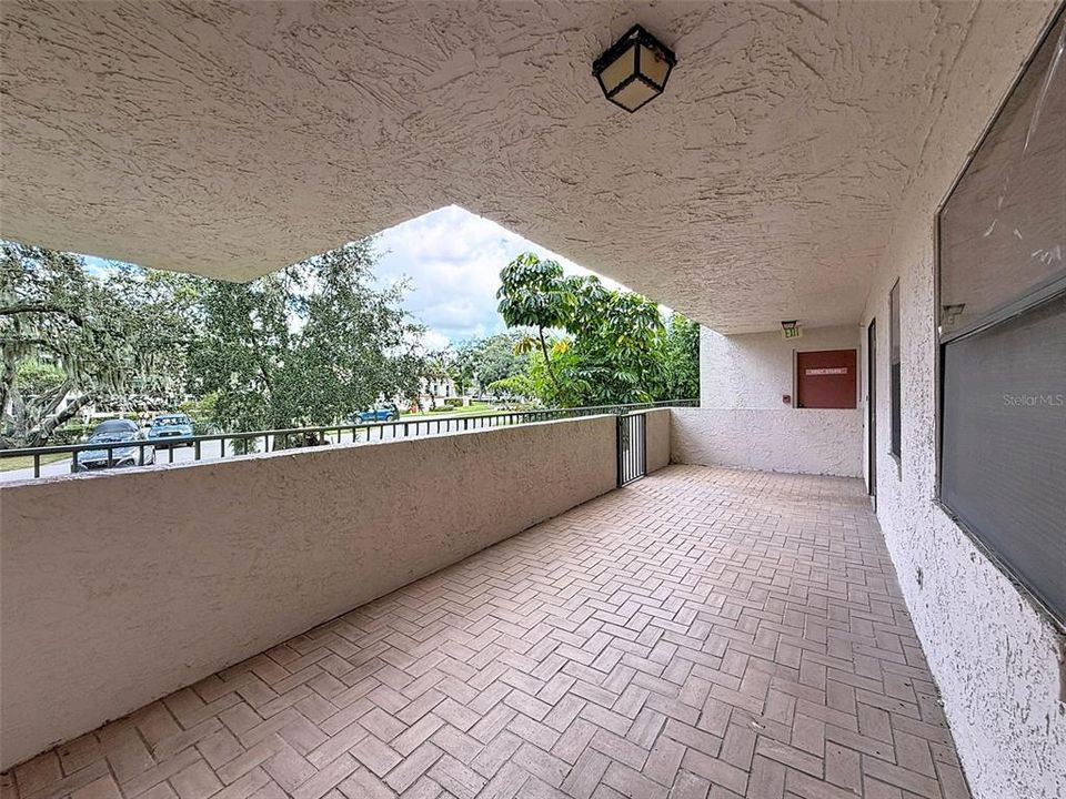 待售: $390,000 (2 贝兹, 2 浴室, 1550 平方英尺)