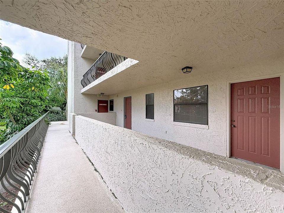 待售: $390,000 (2 贝兹, 2 浴室, 1550 平方英尺)