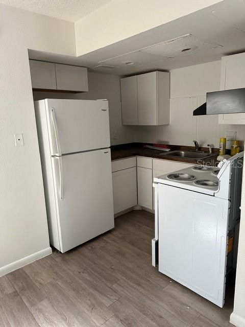 For Rent: $1,300 (1 beds, 1 baths, 560 Square Feet)