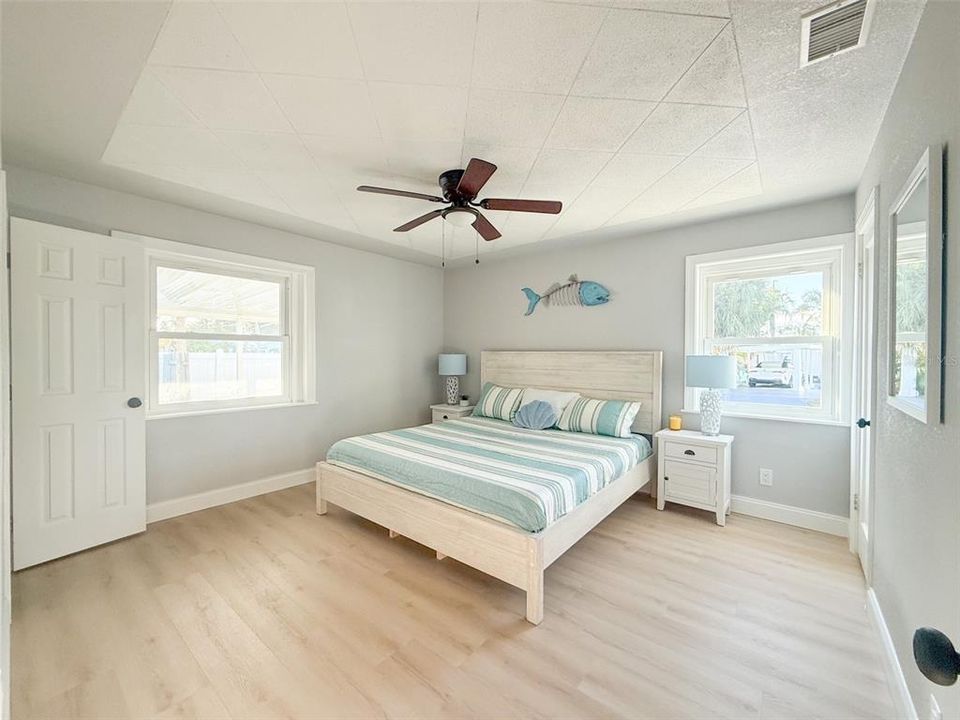 For Sale: $849,900 (4 beds, 3 baths, 2340 Square Feet)