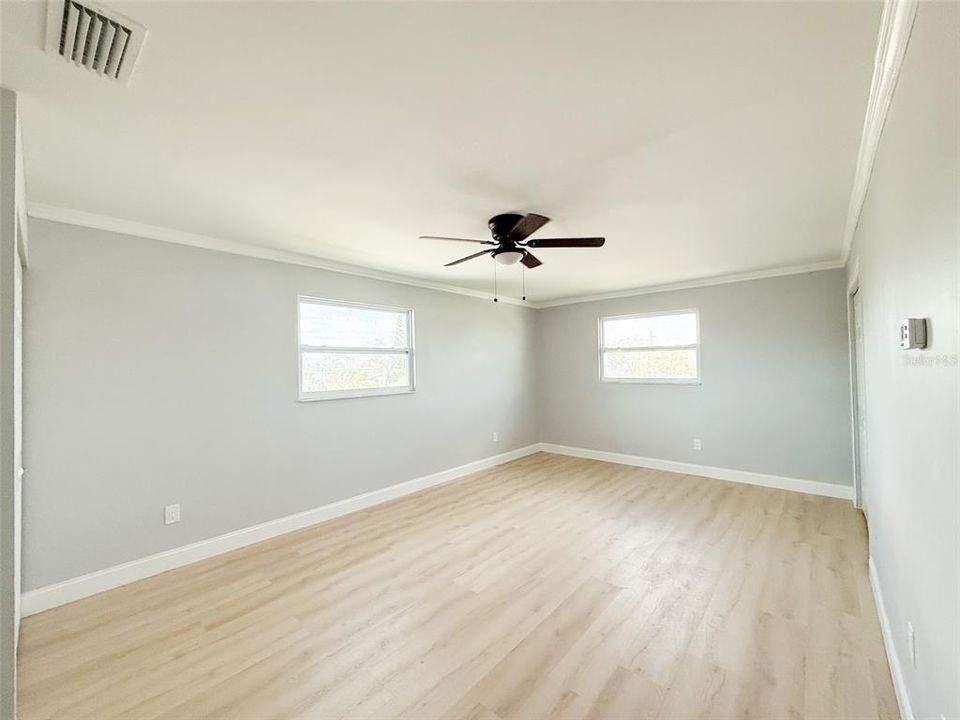 待售: $898,900 (4 贝兹, 3 浴室, 2340 平方英尺)