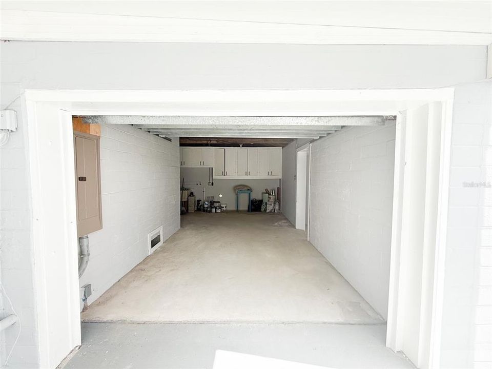 For Sale: $849,900 (4 beds, 3 baths, 2340 Square Feet)