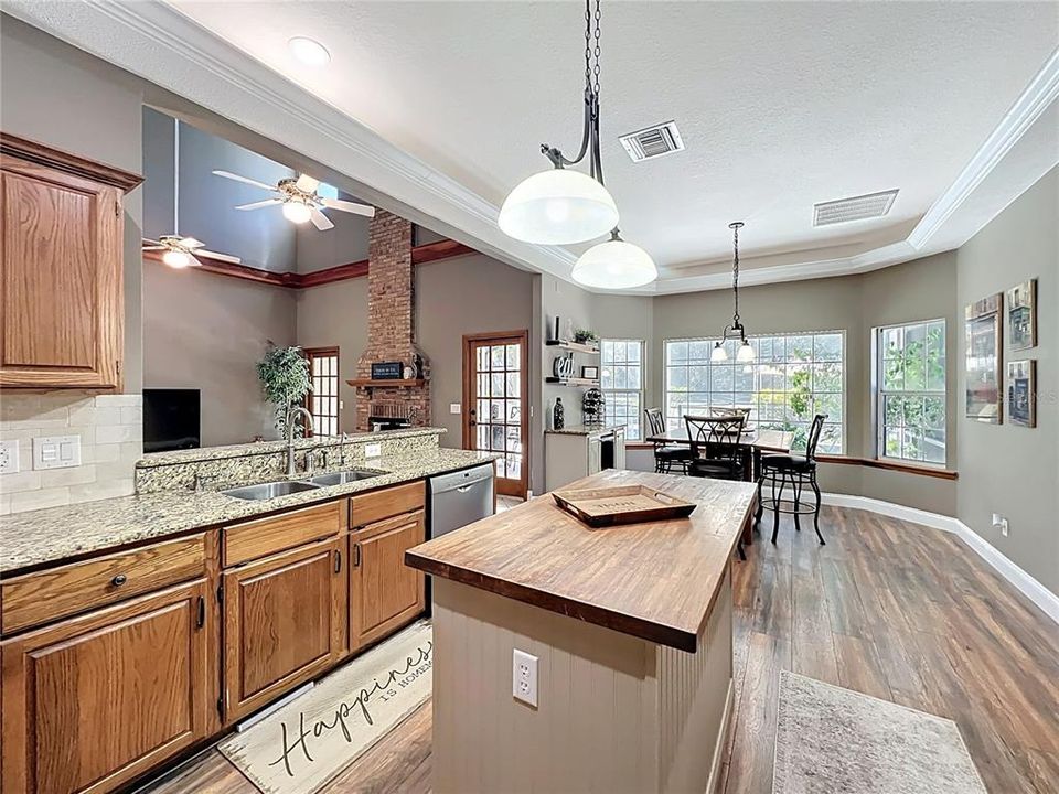 На продажу: $1,100,000 (3 спален, 2 ванн, 2939 Квадратных фут)