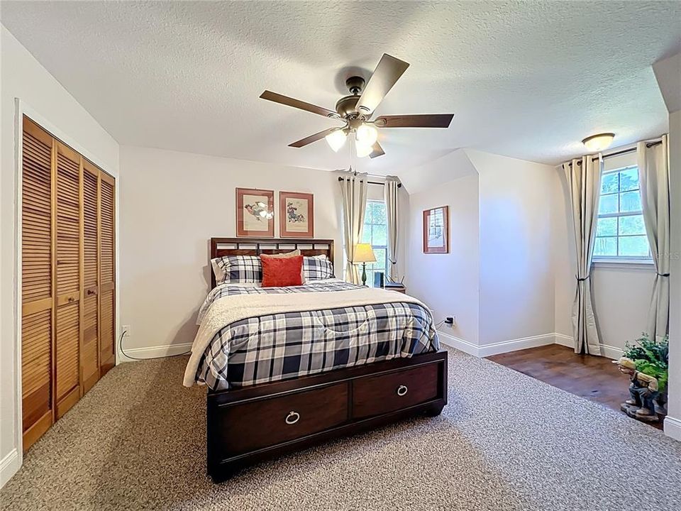 На продажу: $1,100,000 (3 спален, 2 ванн, 2939 Квадратных фут)