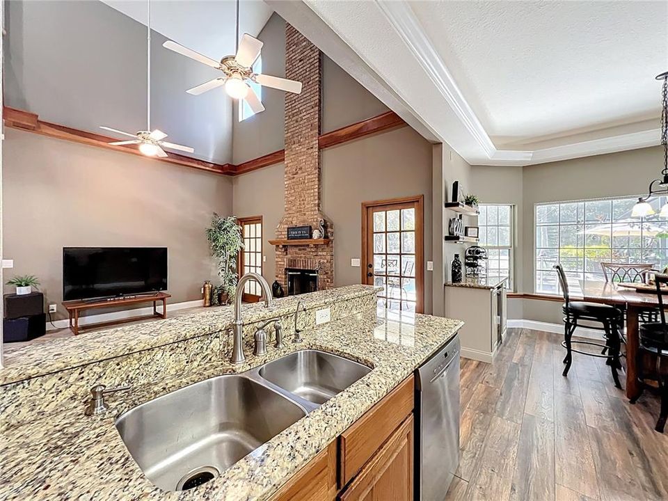 На продажу: $1,100,000 (3 спален, 2 ванн, 2939 Квадратных фут)