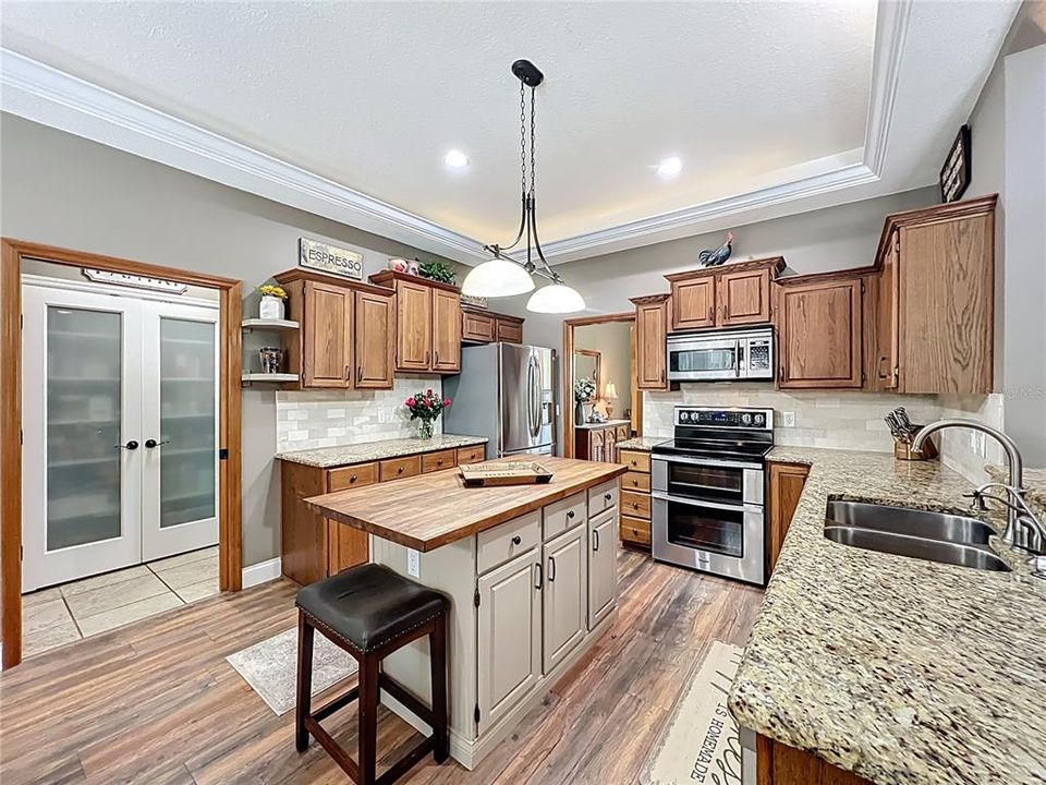 На продажу: $1,100,000 (3 спален, 2 ванн, 2939 Квадратных фут)