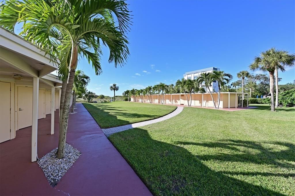 出租: $10,000 (2 贝兹, 2 浴室, 1115 平方英尺)