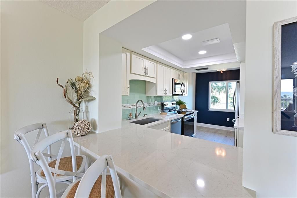 出租: $10,000 (2 贝兹, 2 浴室, 1115 平方英尺)