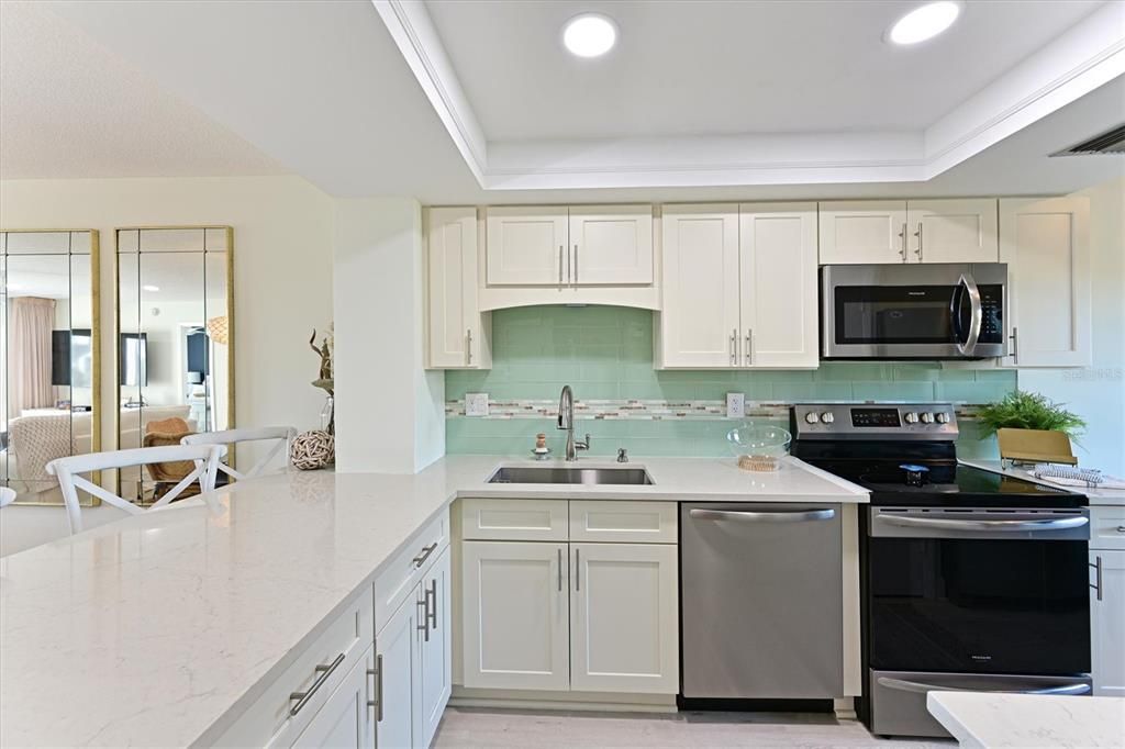 出租: $10,000 (2 贝兹, 2 浴室, 1115 平方英尺)