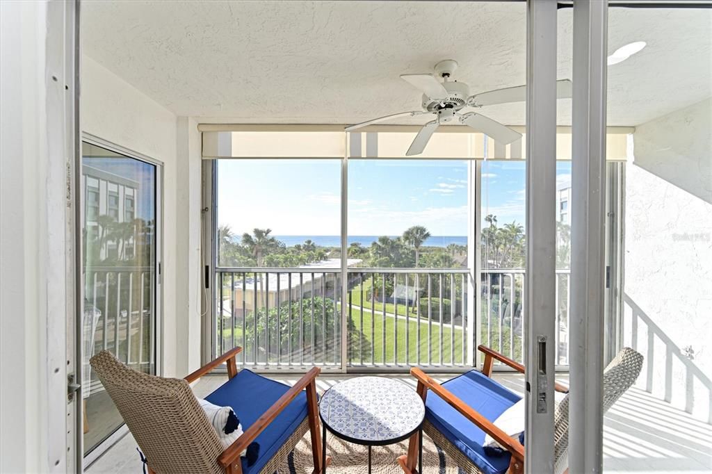 出租: $10,000 (2 贝兹, 2 浴室, 1115 平方英尺)