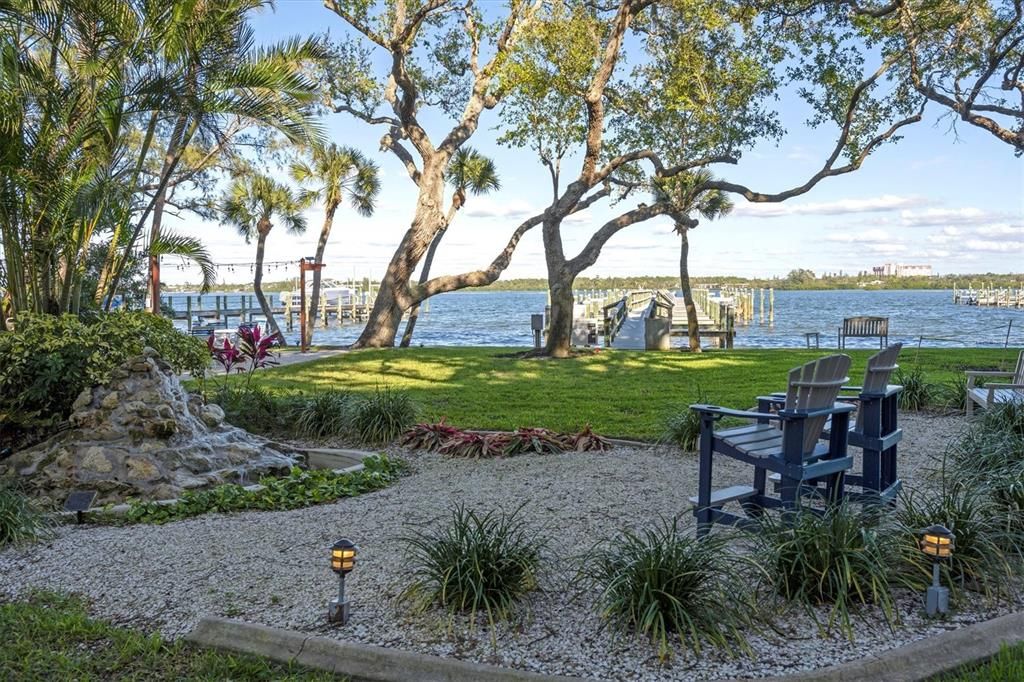 出租: $10,000 (2 贝兹, 2 浴室, 1115 平方英尺)