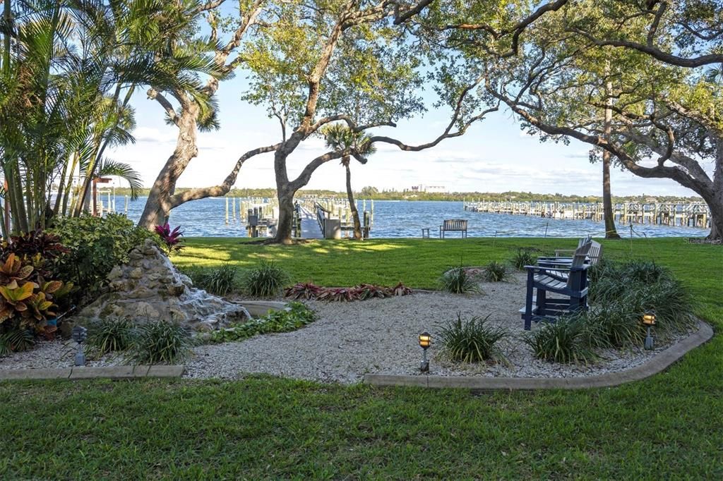 出租: $10,000 (2 贝兹, 2 浴室, 1115 平方英尺)