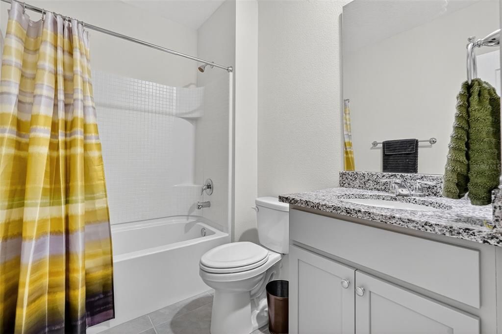 待售: $293,000 (4 贝兹, 2 浴室, 1617 平方英尺)