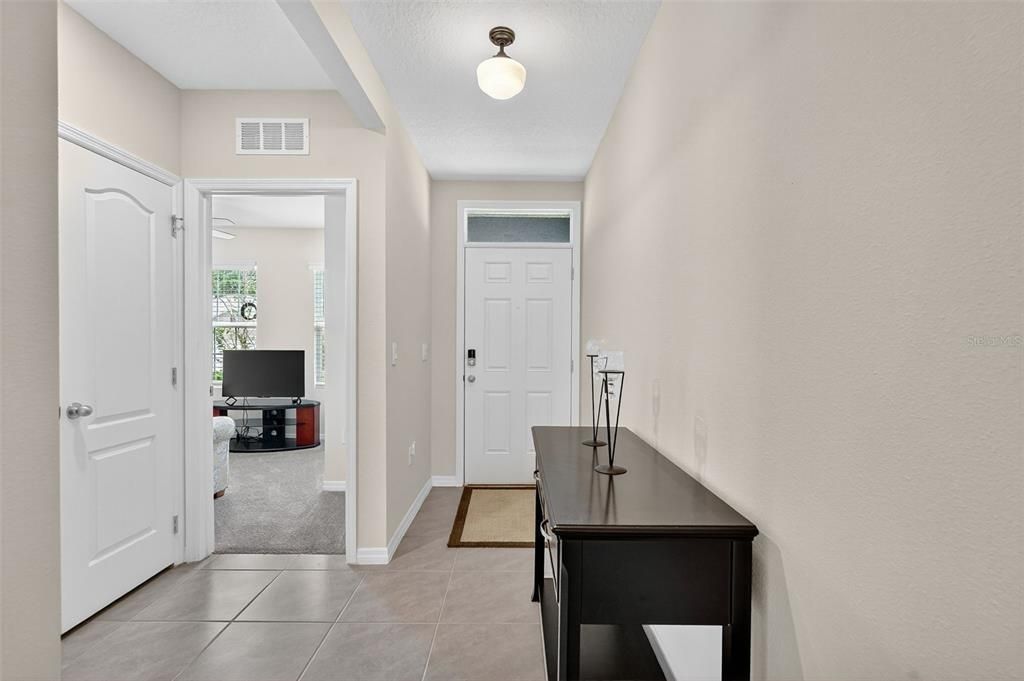 待售: $293,000 (4 贝兹, 2 浴室, 1617 平方英尺)