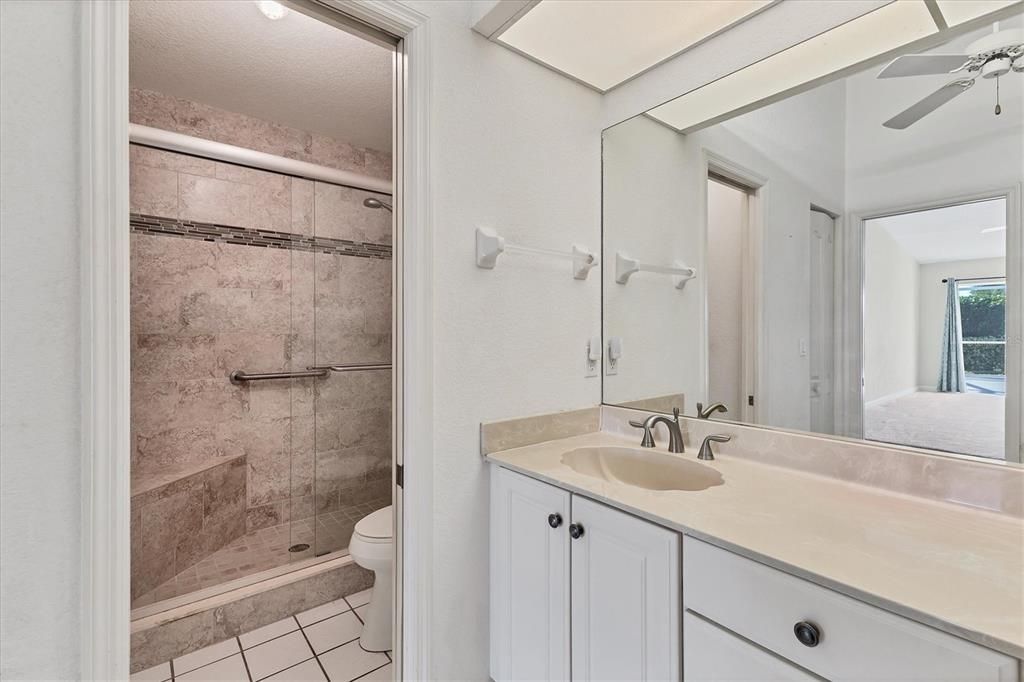 Active With Contract: $287,900 (3 beds, 2 baths, 1652 Square Feet)