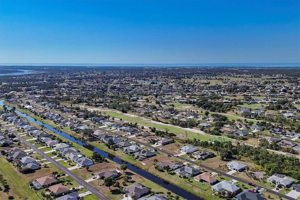 Active With Contract: $287,900 (3 beds, 2 baths, 1652 Square Feet)