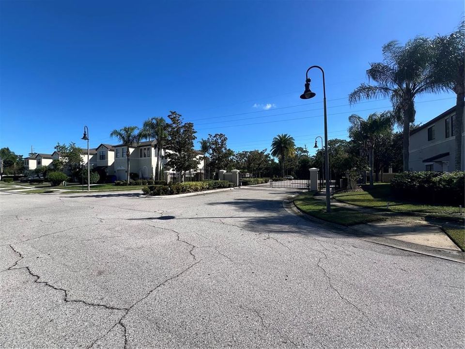 For Sale: $268,500 (2 beds, 2 baths, 1265 Square Feet)