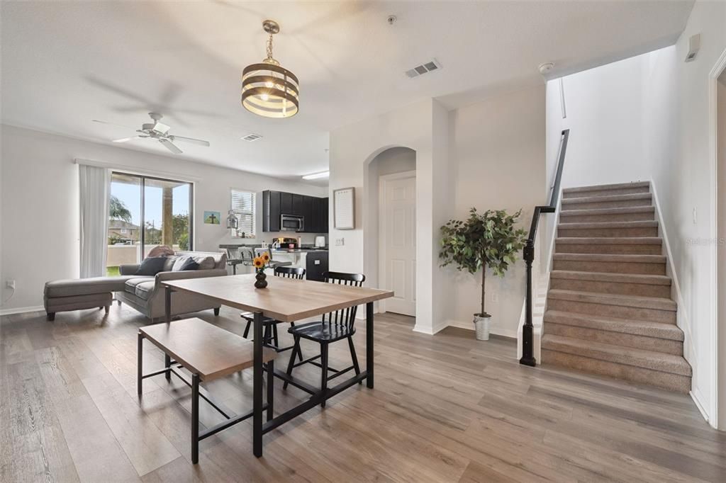 For Sale: $268,500 (2 beds, 2 baths, 1265 Square Feet)