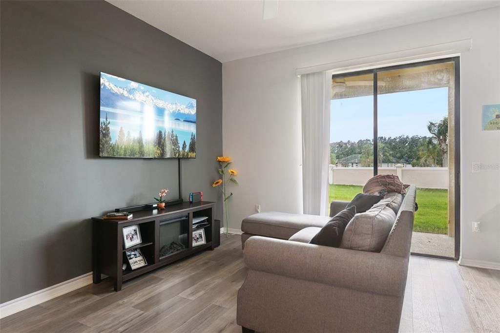 For Sale: $268,500 (2 beds, 2 baths, 1265 Square Feet)